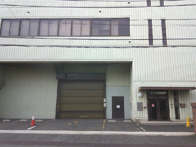 日野市新町５丁目の倉庫の外観