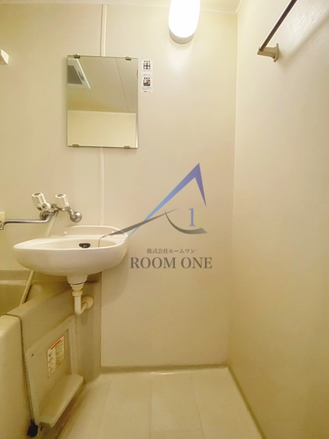 ロイヤルコスモの洗面所|洗面台です。