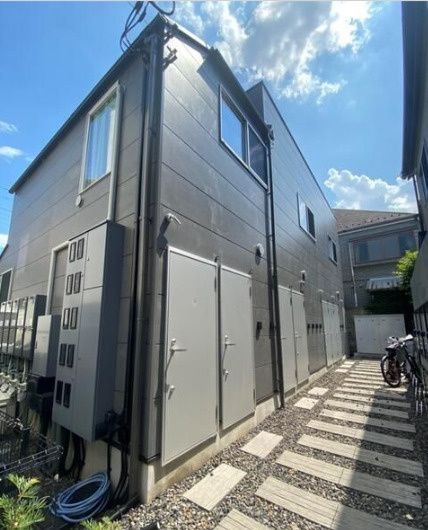 サンタンス　敷金礼金0　南西向き　宅配BOXの外観