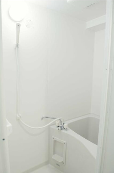 サンタンス　敷金礼金0　南西向き　宅配BOXの浴室