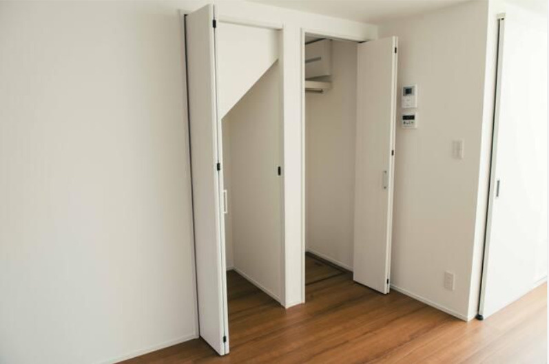 サンタンス　敷金礼金0　南西向き　宅配BOXの収納