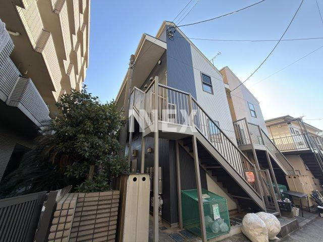横浜市磯子区原町のアパートの外観