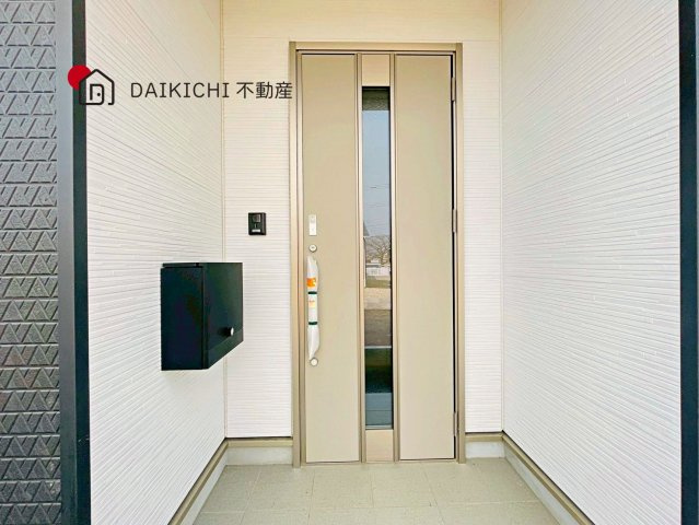 【玄関】 | CRADLE GARDEN 加須市水深第3　新築戸建　全8棟　5号棟