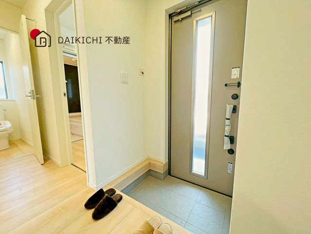 【玄関】 | CRADLE GARDEN 加須市水深第3　新築戸建　全8棟　5号棟