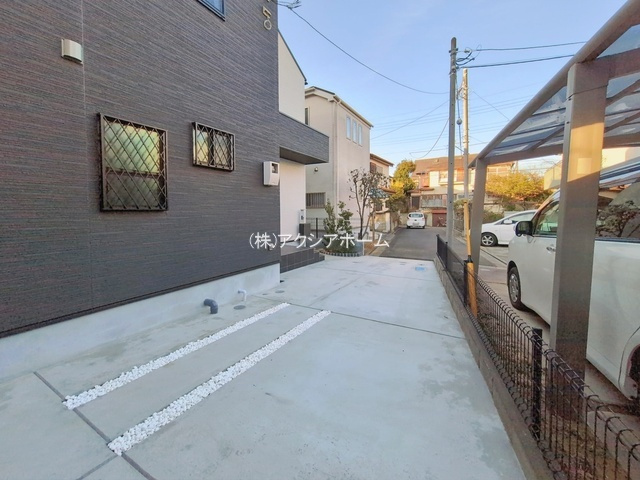 所沢市北中1丁目・全1棟　新築一戸建　～LDK18帖～の駐車場|2026年1月15日撮影