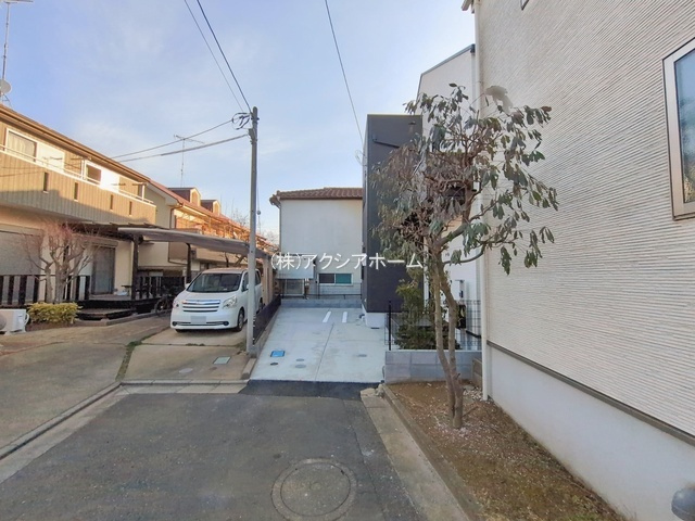 所沢市北中1丁目・全1棟　新築一戸建　～LDK18帖～の前面道路含む現地写真|2026年1月15日撮影