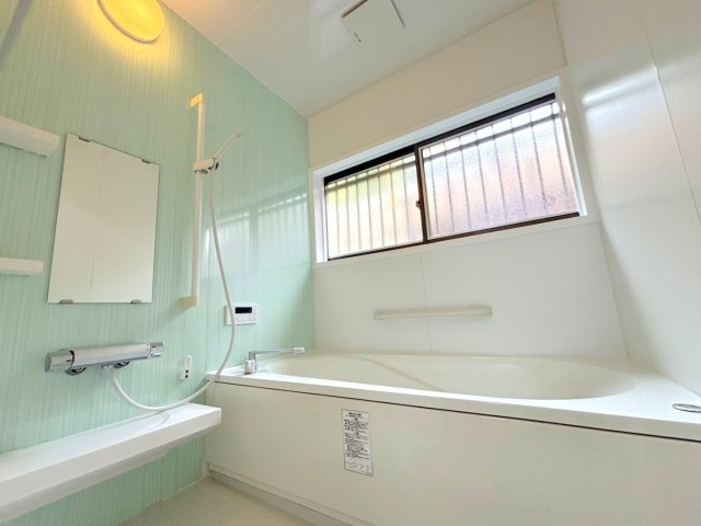 中野東6丁目戸建の浴室