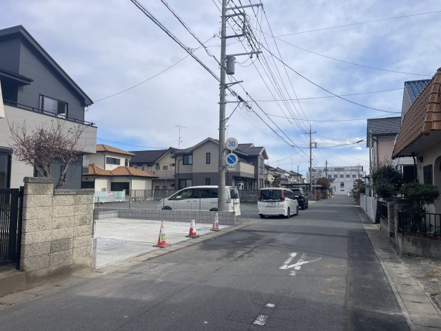 【前面道路含む現地写真】 | 深谷市上柴町西第3　LiveleGarden.s　新築戸建　　全1棟　1号棟