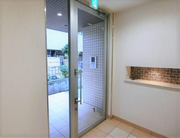 パステル・ブランのエントランス