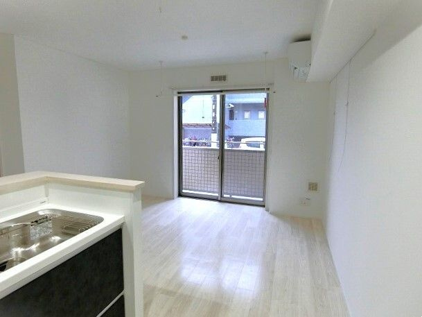 パステル・ブランの居間・リビング