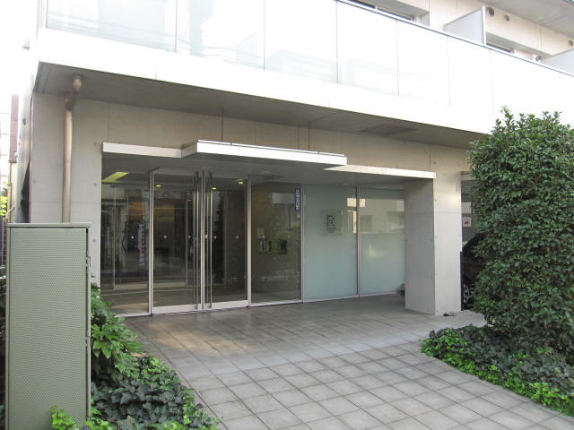 プライムアーバン田園調布南のエントランス