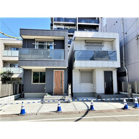 北新宿戸建の外観|A棟 黒　B棟 白