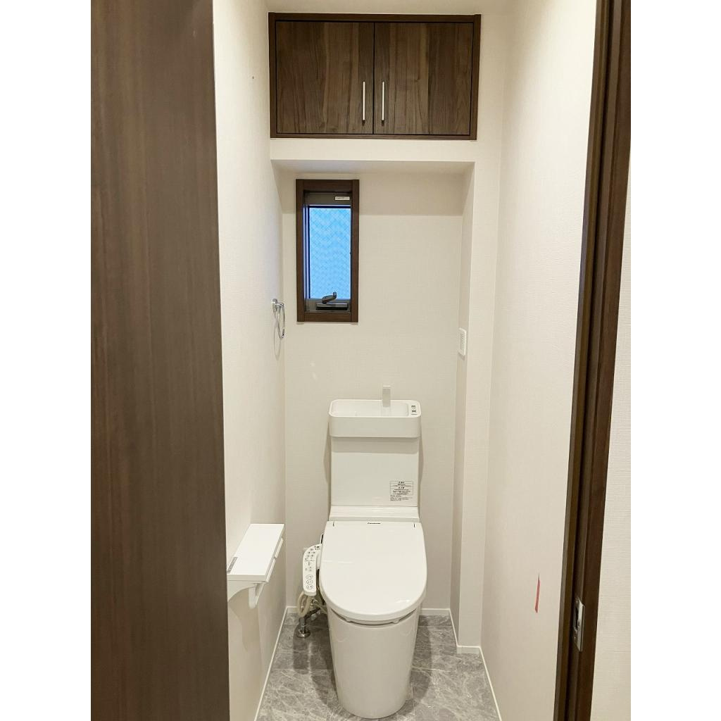 北新宿戸建のトイレ