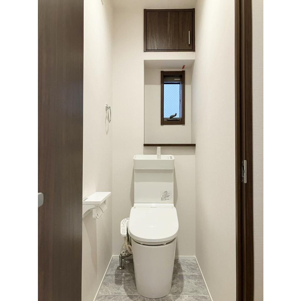 北新宿戸建のトイレ