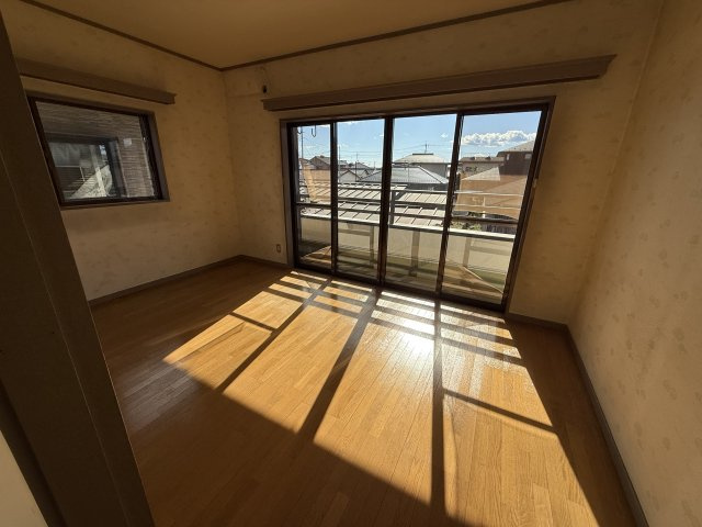 高崎市井野町　中古住宅の洋室