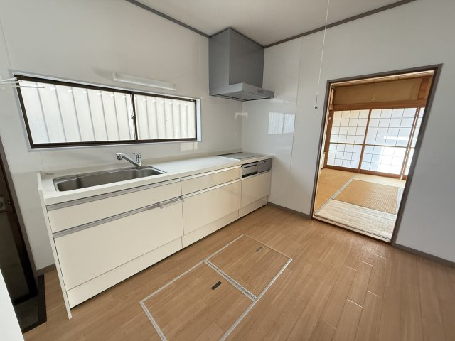 高崎市井野町　中古住宅のキッチン