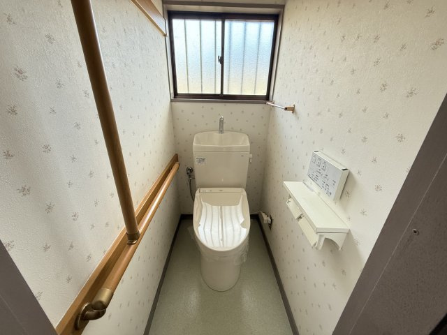 高崎市井野町　中古住宅のトイレ
