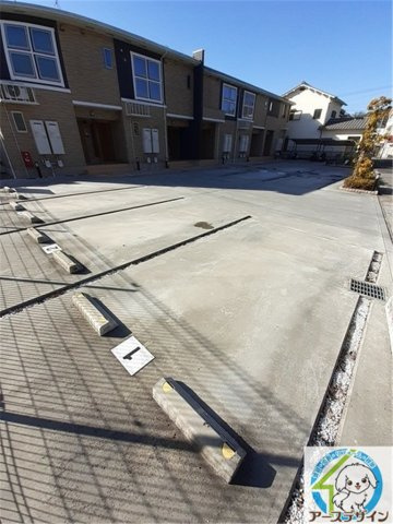 SUN　ROYALの駐車場|※類似部屋