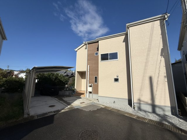 八幡市八幡女郎花　中古一戸建ての外観|周辺は落ち着いた街並みの住宅地！子育てがしやすい住環境です！