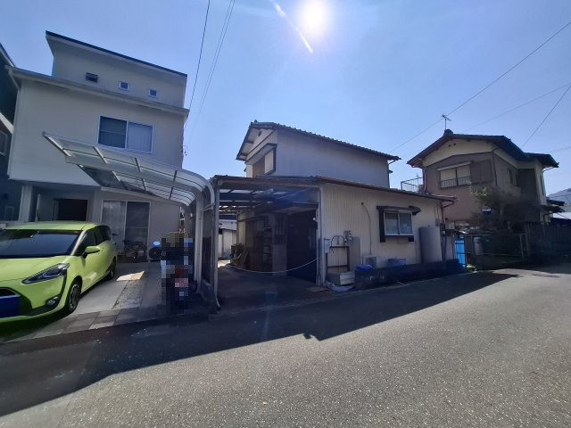 売土地　静岡市葵区瀬名６丁目の前面道路含む現地写真