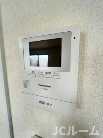 ロイヤルパレス春日山のセキュリティ|同じ棟にある部屋のインターホンになります。