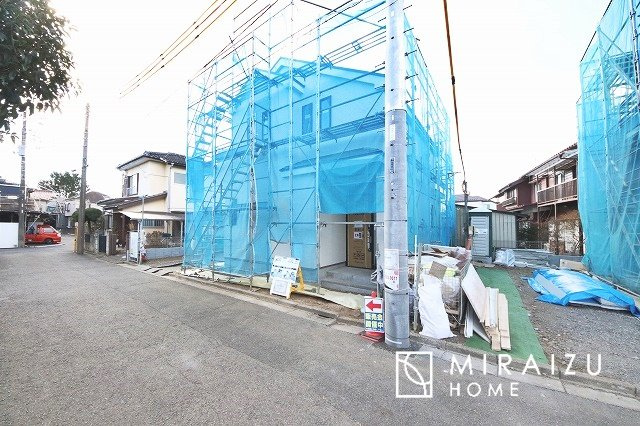 【周辺】 | 清潔感のあるホテルのような広い浴室が自慢です。疲れた日にはお湯をためてリラックスタイムを楽しみたいですね、今はスマホも防水の時代です、半身浴をしながら動画視聴、漫画視聴、楽しく過ごしたいですね^^
