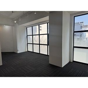 大阪市中央区西心斎橋２丁目の店舗事務所の内装