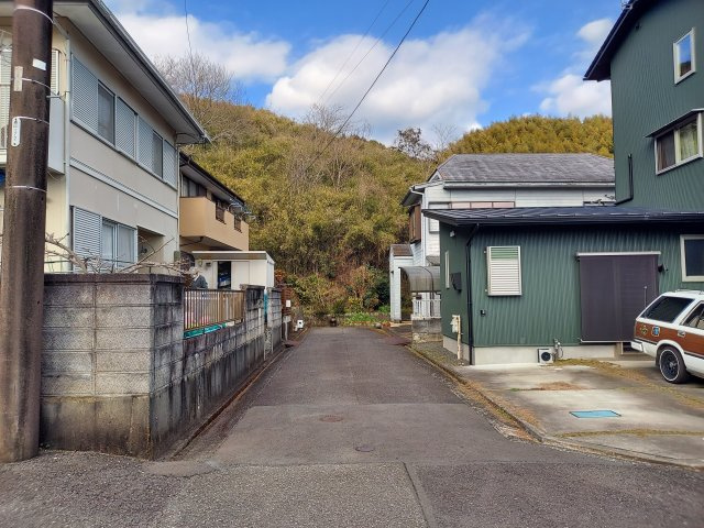 売土地　静岡市葵区北3丁目の前面道路含む現地写真