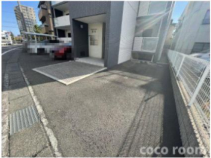 カトルパレ駅南の駐車場