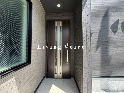 【エントランス】 | 【仲介手数料０円】厚木市妻田東3丁目第1期　新築一戸建て　2号棟　全2棟 | 厚木市妻田東3丁目第1期　新築一戸建て　全2棟