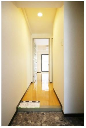 藤和シティスクエア練馬の玄関|落ち着いた玄関です