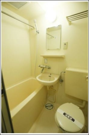 藤和シティスクエア練馬の浴室|日々の暮らしに欠かせないお風呂です