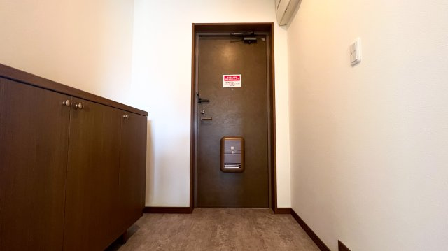 ヴィラ・フォンテーヌの玄関