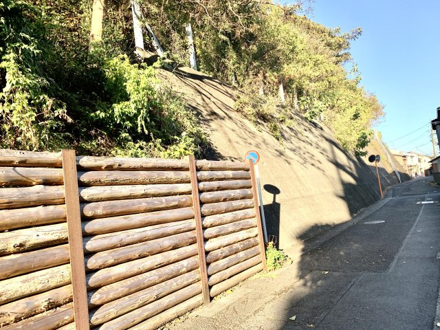 売土地　静岡市葵区大岩３丁目の前面道路含む現地写真|前面道路からの写真です