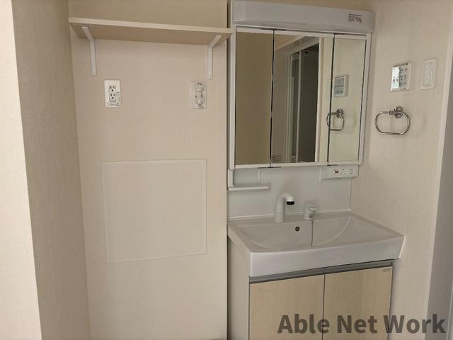 シェーンハイムＢの洗面所|シャワー付洗面台