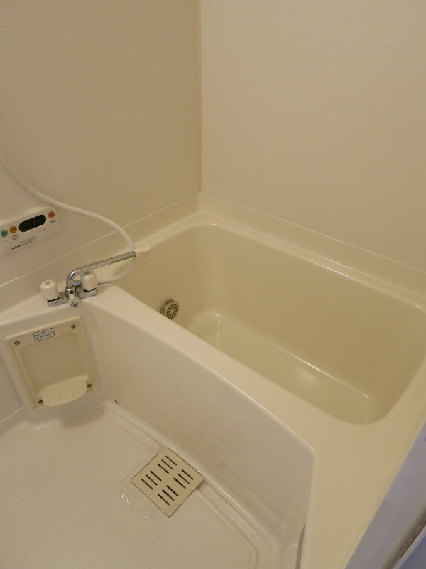 ファミール・ヒロ　Nの浴室