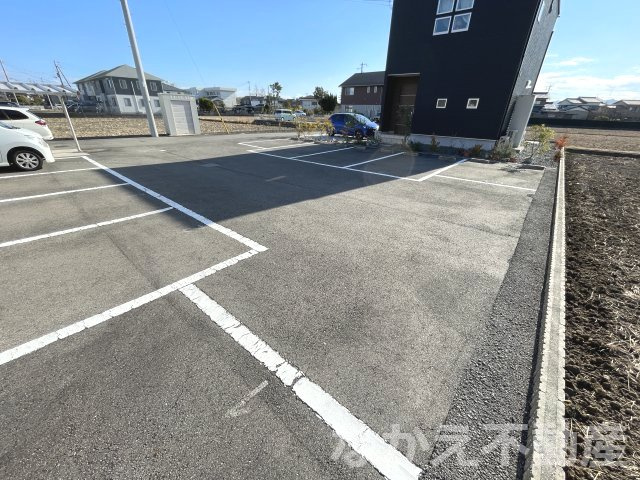 【駐車場】 | 車をお持ちの方に嬉しい駐車場付きの物件です
