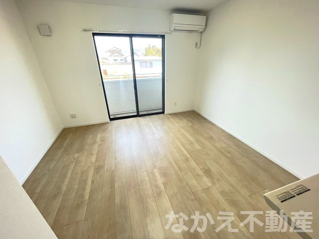 【寝室】 | 広くて明るい寝室