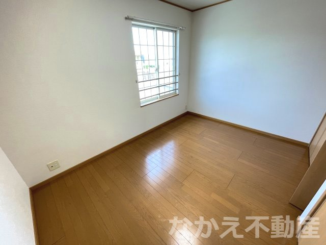 【寝室】