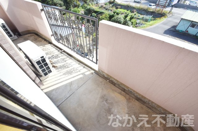 【バルコニー】 | 外からの目が気にならないバルコニーで洗濯物が干せます