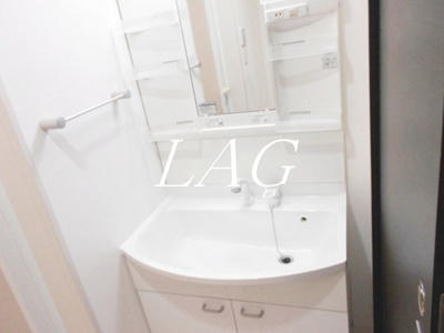 【洗面所】 | エスト四つ木 | 洗面台です。