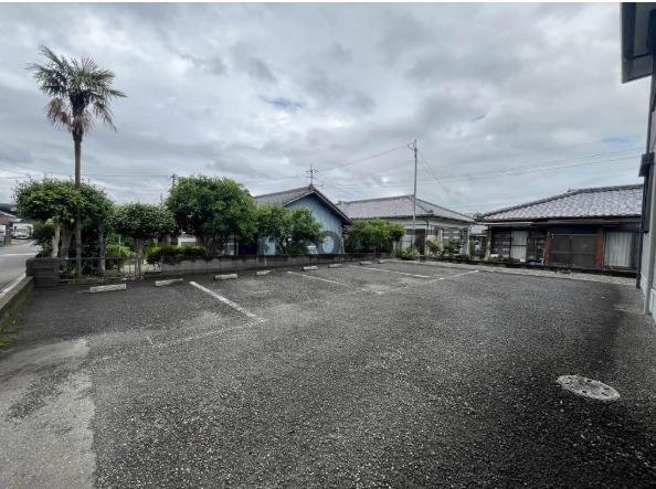 グリーンゲーブルス参番館の駐車場|駐車場です