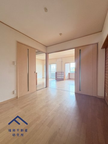 大池シャインハイツの洋室