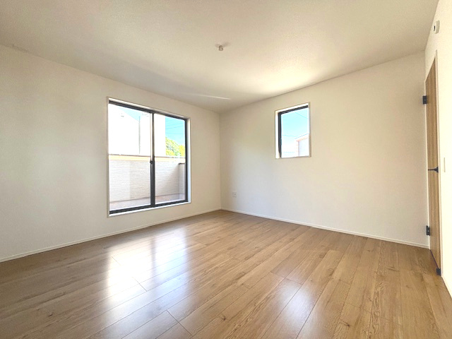 鳥栖市平田町2期　1号棟の内観：施工例|洋室