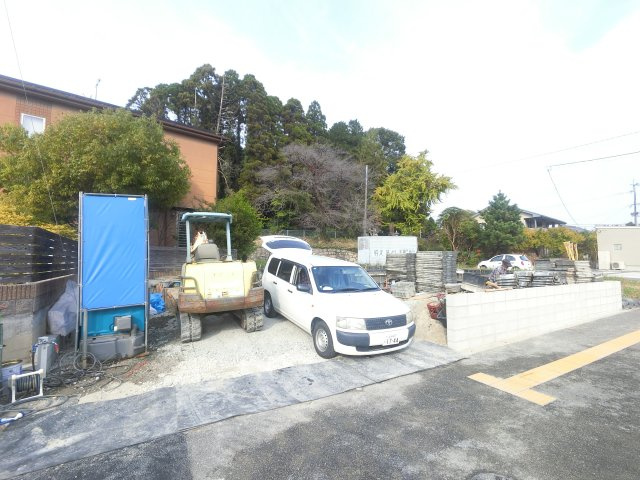 鳥栖市平田町2期　1号棟の前面道路含む現地写真