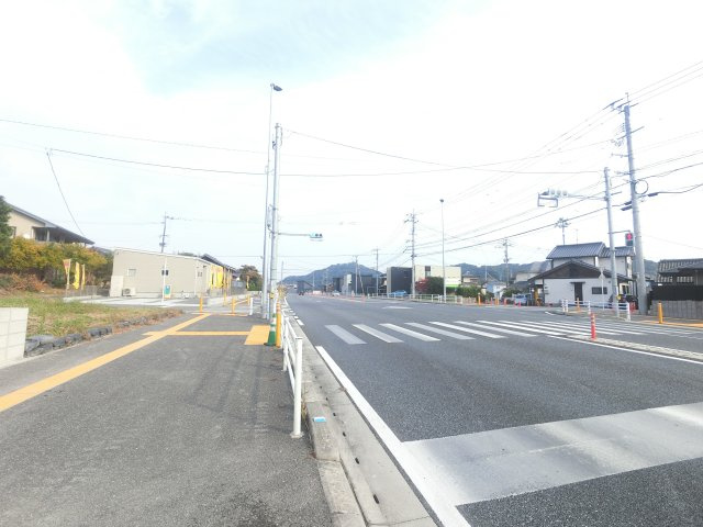 鳥栖市平田町2期　1号棟の前面道路含む現地写真|前面道路含む現地写真です