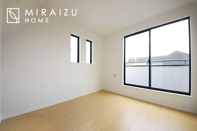 【子供部屋】 | 暮らしやすさを考えたプランで快適な現地ロケーションを実現。安らぎに満たされる、ゆとりのある日々を過ごせます♪