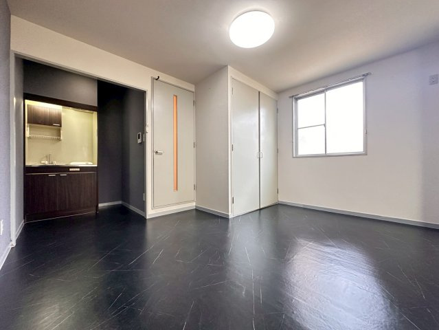 サンシャイン茨木の居間・リビング