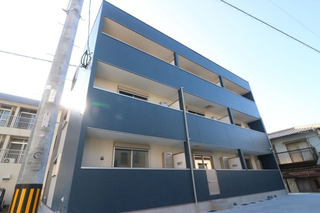 BOX 福大通りの外観