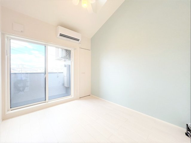 ルナソルミラの居間・リビング